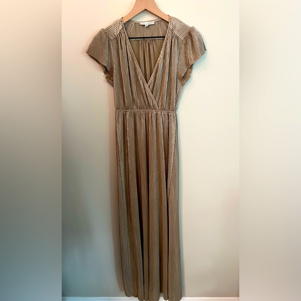 Gold ribbed dress